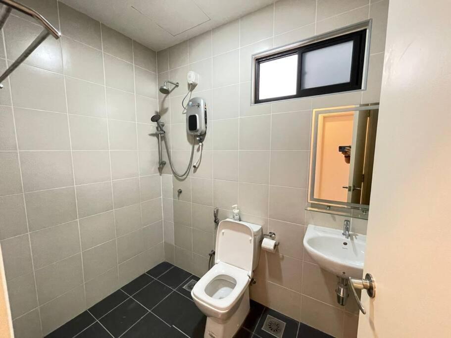 Meridin Medini By Wp Homestay Nusajaya  Εξωτερικό φωτογραφία