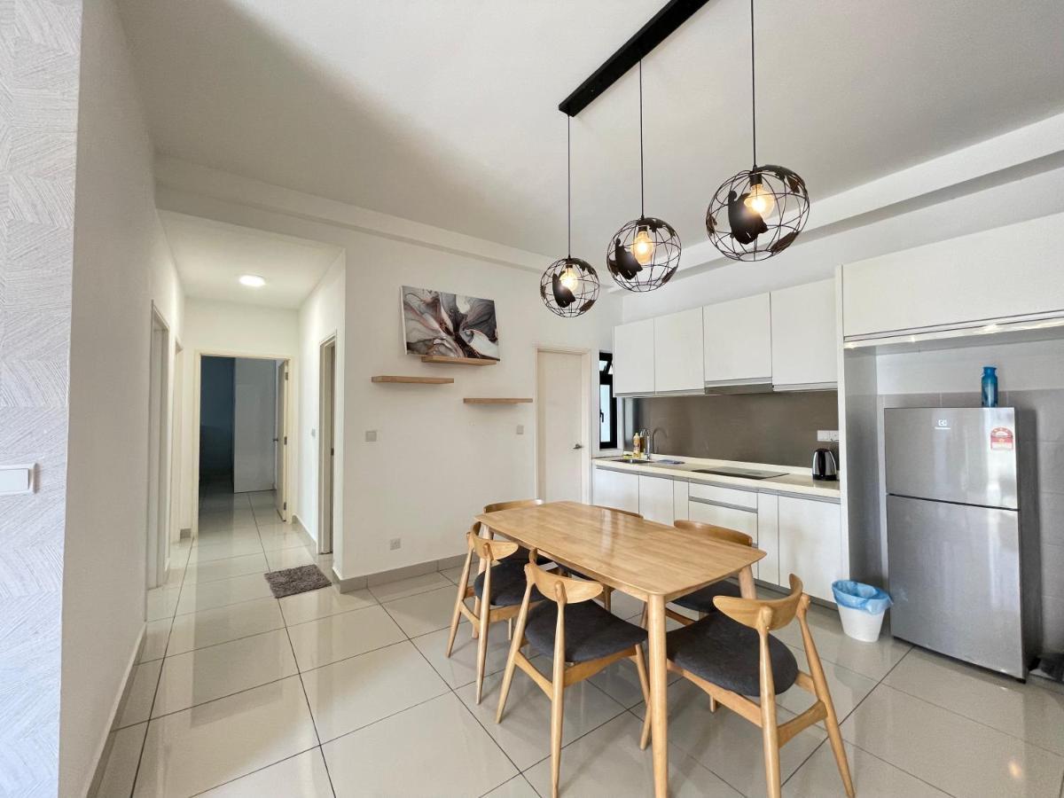Meridin Medini By Wp Homestay Nusajaya  Εξωτερικό φωτογραφία