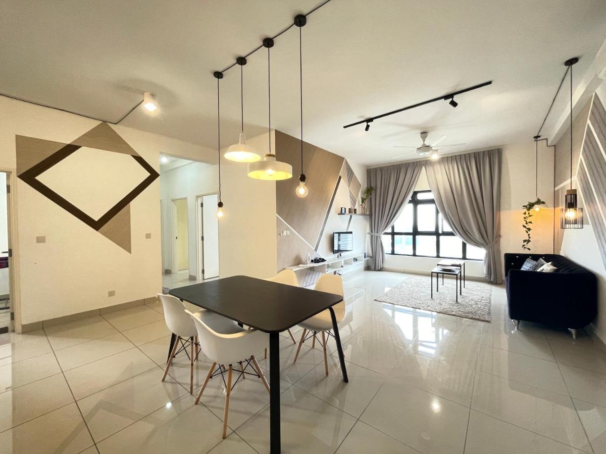 Meridin Medini By Wp Homestay Nusajaya  Εξωτερικό φωτογραφία